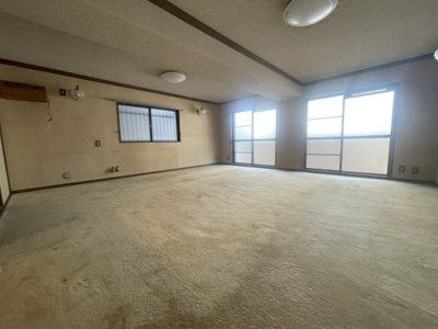 【その他】 | 灘区篠原北町二丁目　戸建 | 窓付きの納戸20帖