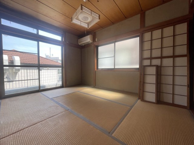 【和室】 | 灘区篠原北町二丁目　戸建 | リビングダイニング横の和室