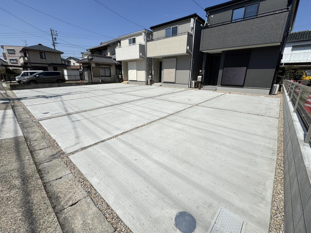ティルリールの駐車場