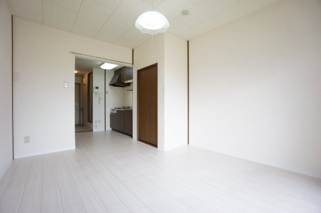 【内装】 | セントラルメゾン | 写真は303号室のものです。