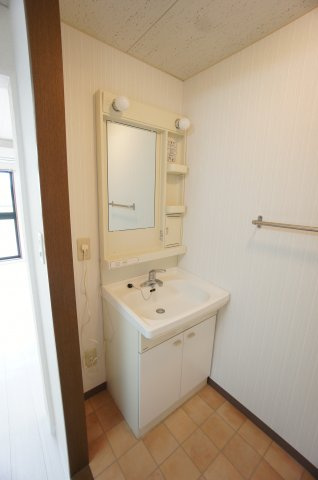 【洗面所】 | セントラルメゾン | 写真は303号室のものです。