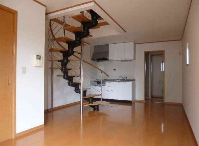 ラフォーレ高根台の居間・リビング