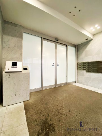 さくらHillsリバーサイドEASTのエントランス