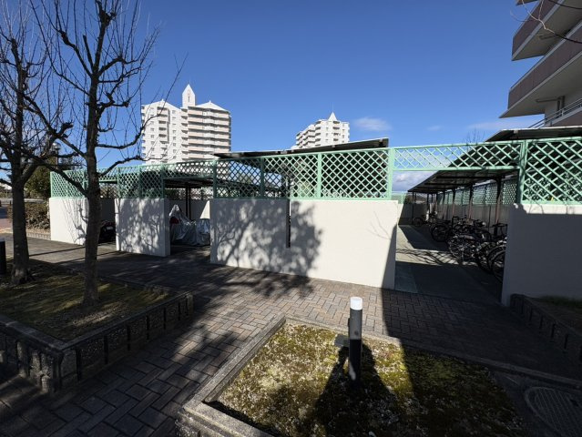 三田市弥生が丘６丁目の中古マンションの駐輪場