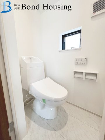 「3LDK」「収納豊富」塩屋北町 全2棟B号棟のトイレ