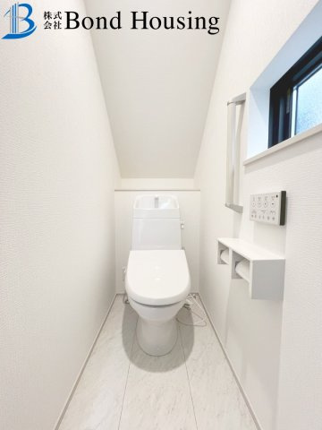 「3LDK」「収納豊富」塩屋北町 全2棟B号棟のトイレ