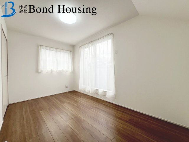 「3LDK」「収納豊富」塩屋北町 全2棟B号棟の洋室