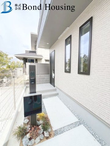 「並列2台駐車可」「閑静な住宅地」塩屋北町 全2棟A号棟の庭