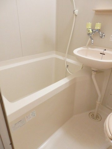 シティハイツ西本ＹＳの浴室|お風呂です