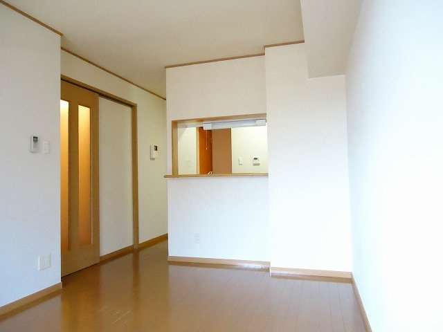 セレノⅠの居間・リビング|使いやすいリビングです