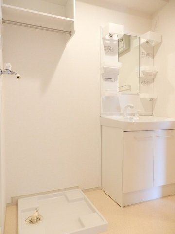 リバーサイド真倉　Ｂの洗面所|コンパクトで使いやすい洗面所