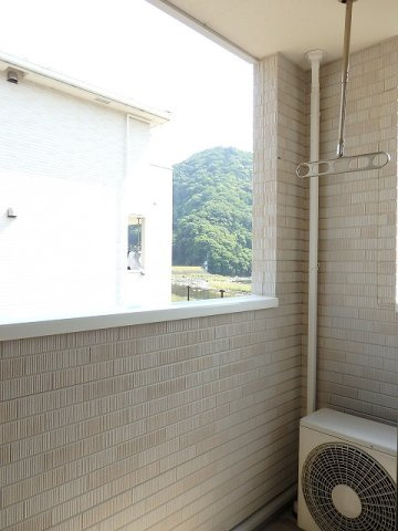 リバーサイド真倉　Ｂのバルコニー|陽当たり良好なバルコニーです