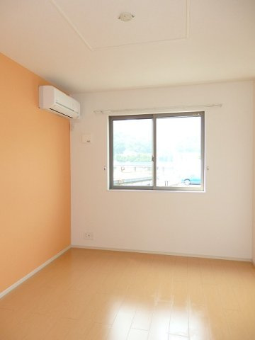 リバーサイド真倉　Ｂの内装|きれいな内装です