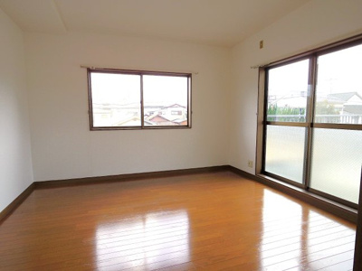 【洋室】 | 昭和町ＢＡＳＥ | ２階　８帖