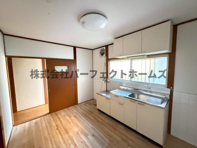 楠葉中町テラスハウス　賃貸のキッチン|使いやすいキッチンです