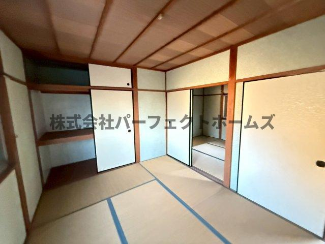 楠葉中町テラスハウス　賃貸の和室|来客時にも便利な和室付き