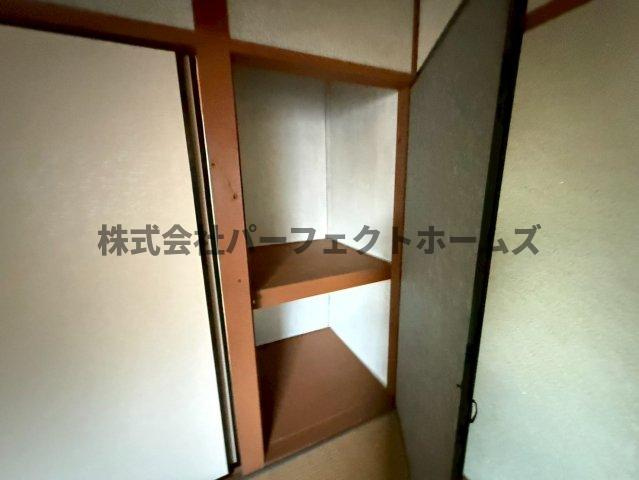楠葉中町テラスハウス　賃貸の収納|小物を収納するのに便利です