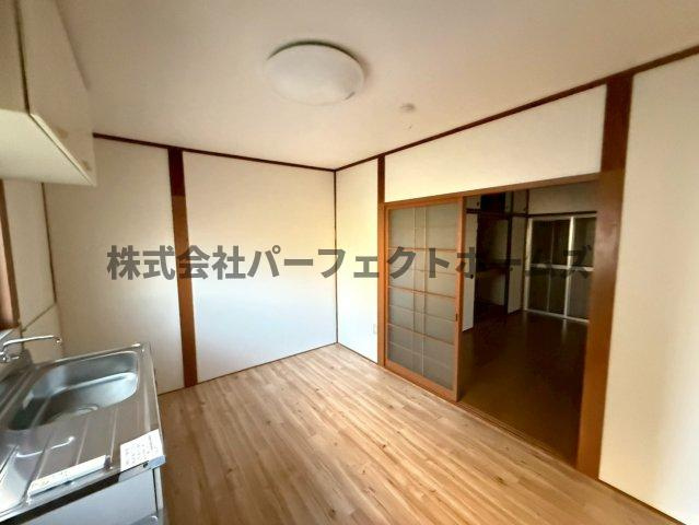 楠葉中町テラスハウス　賃貸のキッチン|ダイニングスペースです