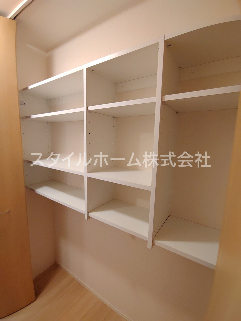 マリーゴールド　Bの収納