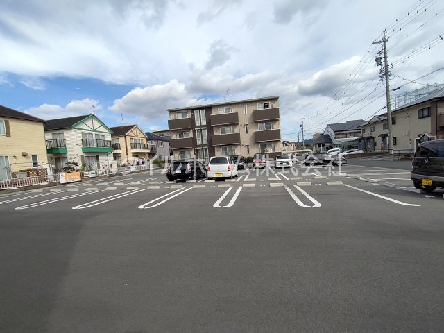 マリーゴールド　Bの駐車場