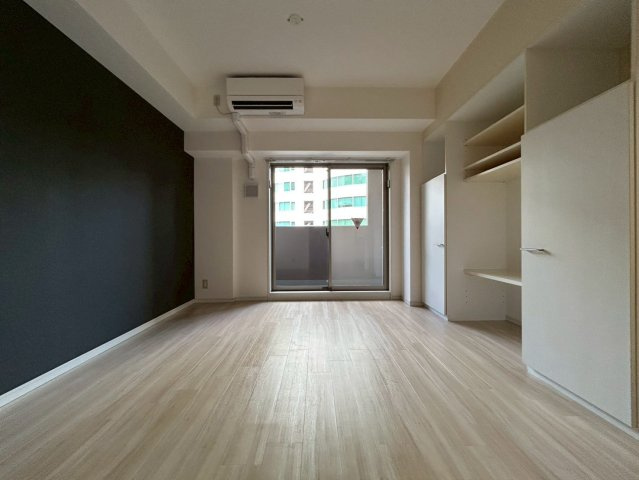 KDX堺筋本町レジデンスの洋室