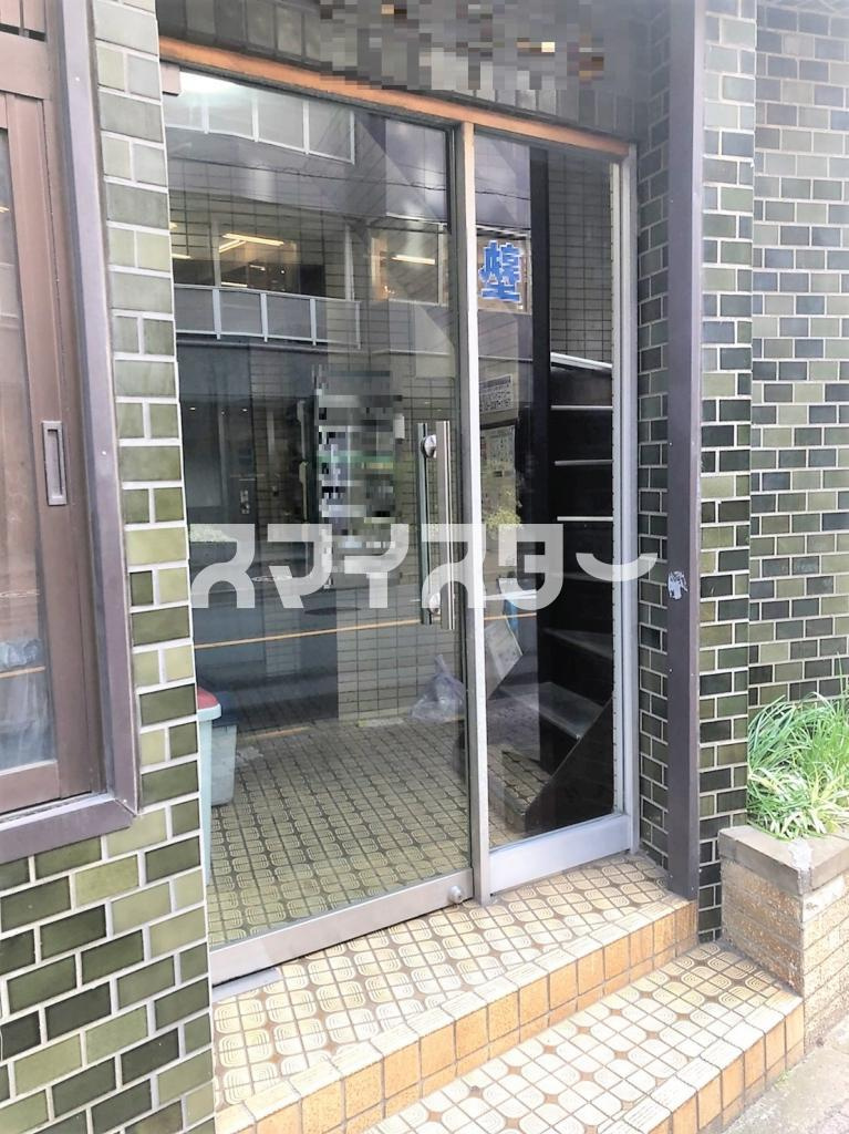 第七末廣コーポのエントランス