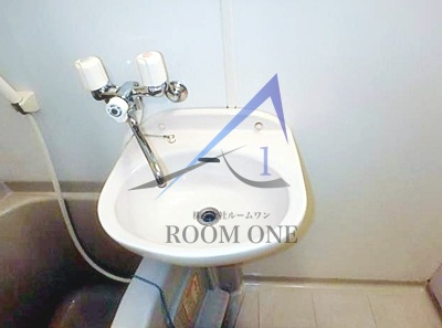 ネオ・クリスタルビル・ネジメの洗面所|洗面台です。