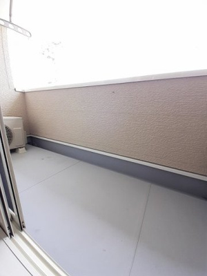 【バルコニー】 | ロータス南島田Ｂ | バルコニーからの眺めを楽しみながら食事をしませんか