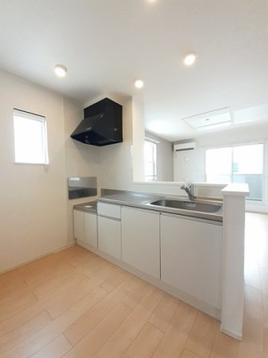 【キッチン】 | ロータス南島田Ｂ | キッチンです
