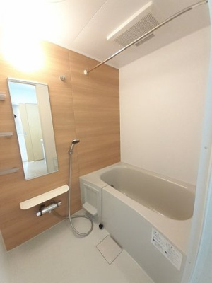 【浴室】 | ロータス南島田Ｂ | コンパクトで使いやすいお風呂です