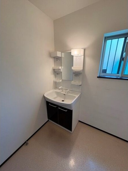 諸の木３丁目戸建の洗面所