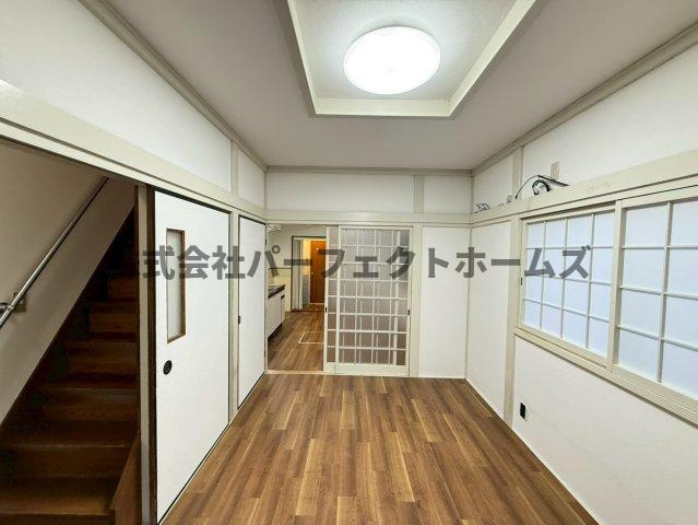 伊加賀栄町戸建　賃貸の洋室|ゆったりした洋室です