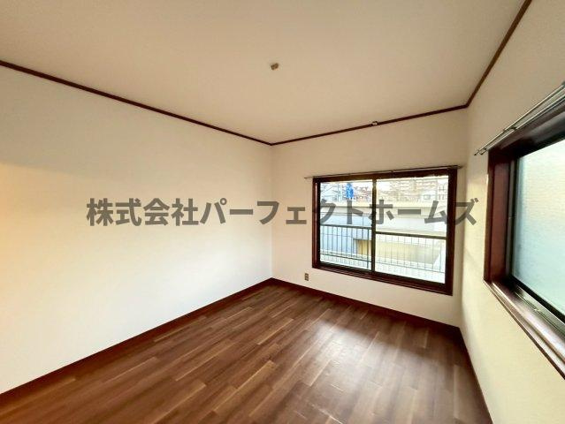 伊加賀栄町戸建　賃貸の洋室|洋室です