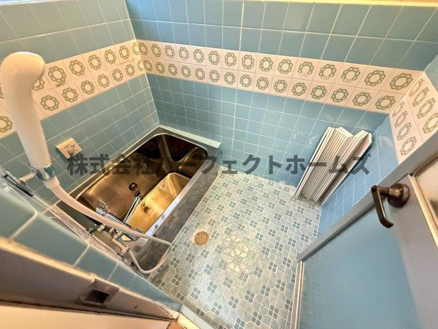 伊加賀栄町戸建　賃貸の浴室|落ち着いた空間のお風呂です