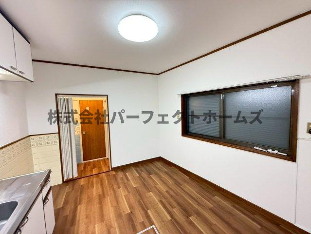 伊加賀栄町戸建　賃貸のキッチン|ダイニングスペースです