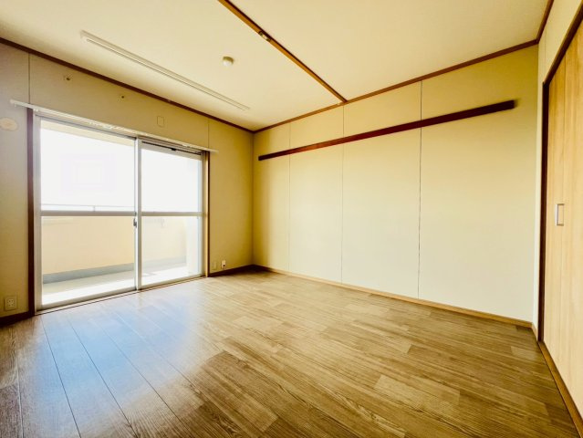 明石清水第２高層住宅2号棟の居間・リビング