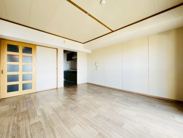 明石清水第２高層住宅2号棟の居間・リビング