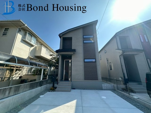 「長期優良住宅」「両面道路」樫野台 全2棟B号棟の前面道路含む現地写真