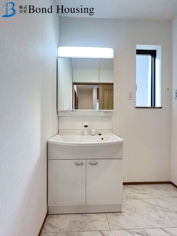 「長期優良住宅」「両面道路」樫野台 全2棟B号棟の独立洗面台