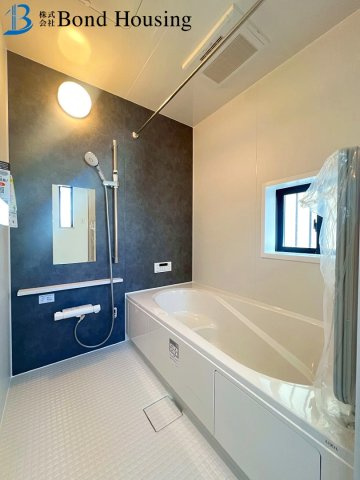 「お車並列2台」「性能評価取得」樫野台 全2棟A号棟の浴室