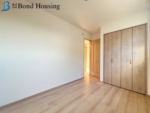 「お車並列2台」「性能評価取得」樫野台 全2棟A号棟の洋室