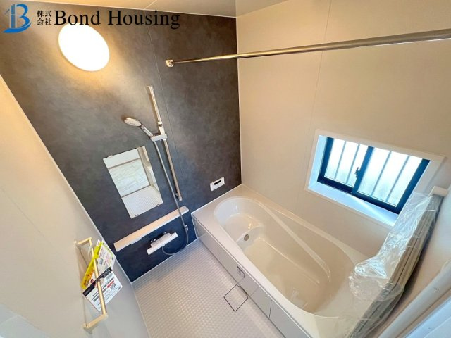 「お車並列2台」「性能評価取得」樫野台 全2棟A号棟の浴室