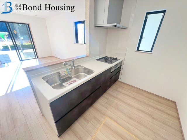 「お車並列2台」「性能評価取得」樫野台 全2棟A号棟のキッチン