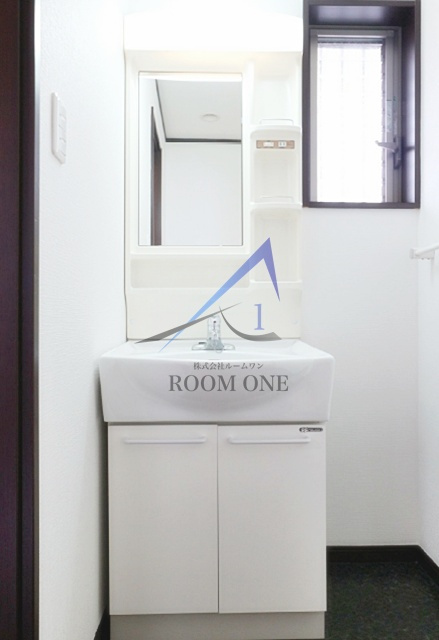 エスポワールの洗面所|独立洗面台です。