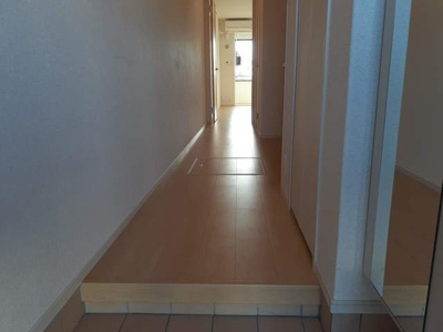 【玄関】 | エル　フルーリエⅡ