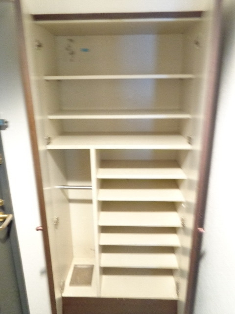 シティハイツ両国の収納