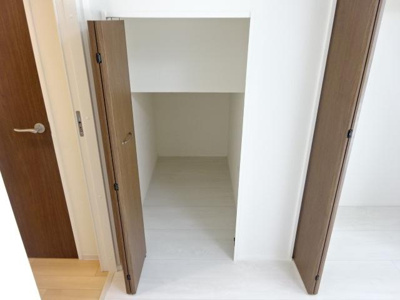 【収納】 | 別府町新野辺新築アパート | 階段下収納（イメージ）