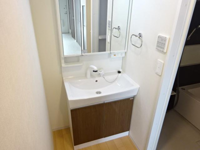 【洗面所】 | 別府町新野辺新築アパート | 洗髪洗面化粧台（イメージ）