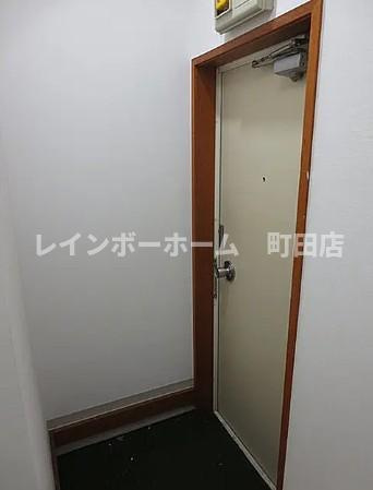 キャンパススカイK※初期費用分割あと払いサービス利用可能物件の玄関