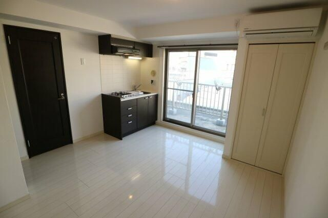 プライムアーバン西早稲田の居間・リビング